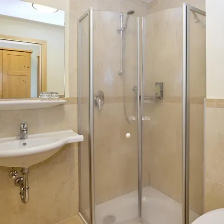 Airport-hotel Fortuna מלון 3*