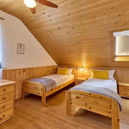 ホテル エアポート フォーチュナ ラウッツェンハウゼン