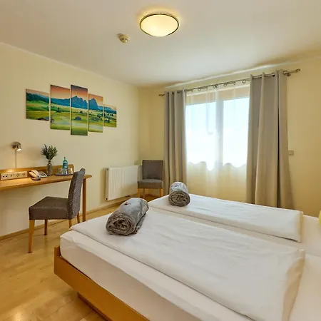 מלון Airport-hotel Fortuna