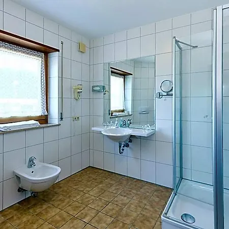 Airport-hotel Fortuna מלון 3*