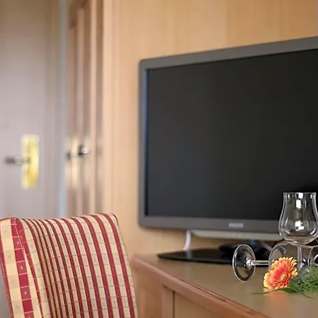 מלון Airport-hotel Fortuna 3*