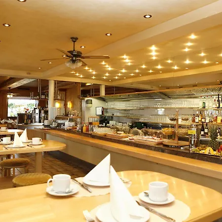 Airport-hotel Fortuna מלון לאוטזנהאוזן