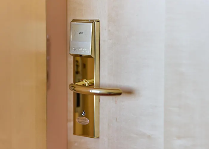 Airport-hotel Fortuna