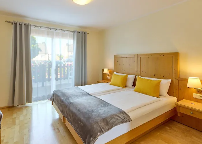 Airport-hotel Fortuna 3*